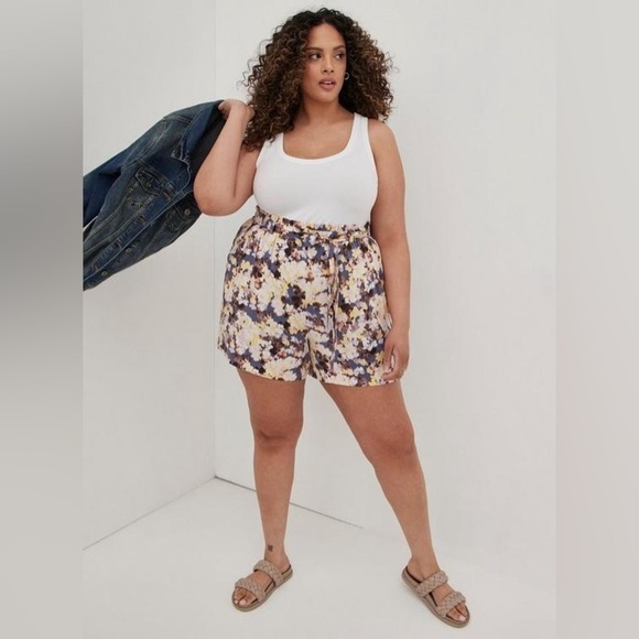 torrid | Women's Pull-On Challis Floral Tie-Front Paper-bag Waist Short 2X NWT - Picture 1 of 8